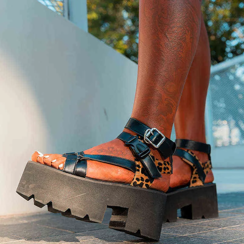 Klänning skor damer plattform stor storlek kvinnor sandaler sommar mode ny gladiator leopard rund tå avslappnad kvinna pumpar kvinnlig 220303