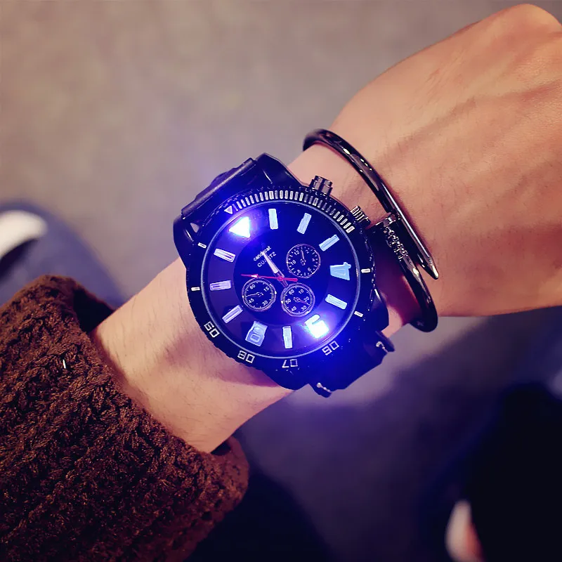 새로운 2020 남성 여성 패션 스포츠 시계 7 컬러 LED 조명 글로우 시계 실리콘 밴드 쿼츠 시계 선물 reloj hombre3590668