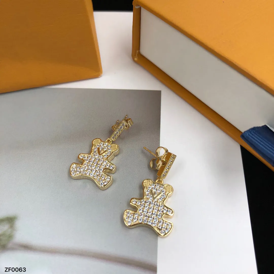 V Letter Bear Pendant Necklaces Elegant Women Fashion Simple Crystal Rhinestones Bracelet Earrings Necklace Set No Box223E