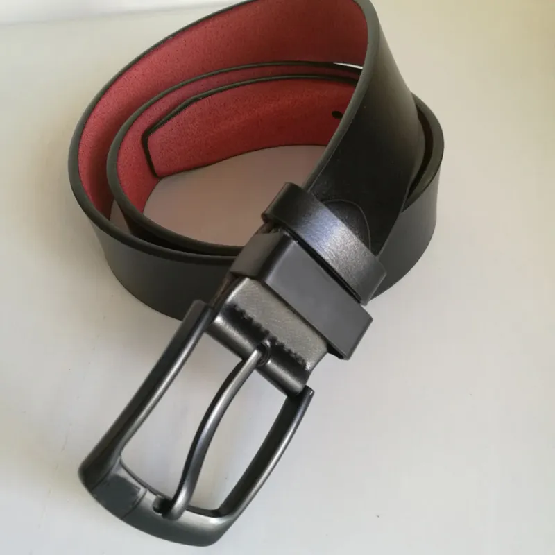 Ceintures pour hommes nouvelle célèbre ceinture en peau de vache boucle d'aiguille lisse femmes ceintures de créateur en cuir de qualité supérieure pour Men233P