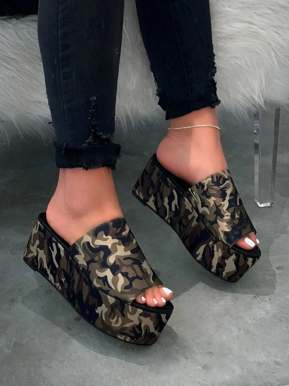 Sapatos femininos LEOPARD Highheel liso liso plano plataforma à prova d'água sandálias duráveis ​​ao ar livre de verão flop y200423