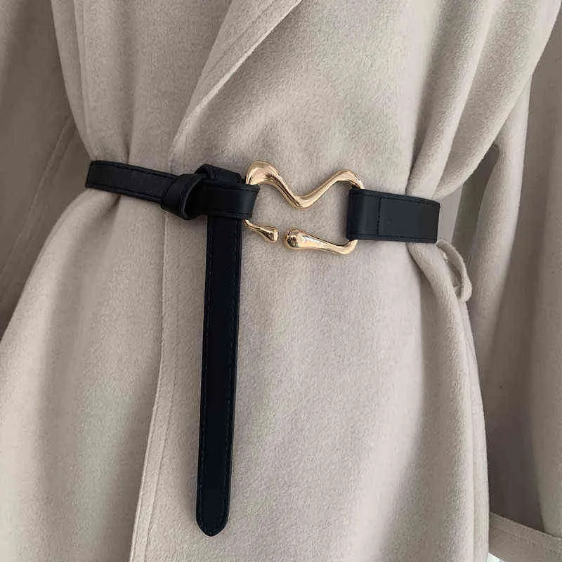 Fashion PU Leather Women Belt Designer di marca Fibbia in metallo Cinturino in vita All-match Lady Dress Coat Maglione Cintura decorativa G220301