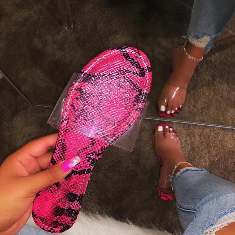 Flat-bottom-serpentine-flip-flop-women-2019-new-fashion-wild-outdoor-bright-color-candy-color-transparent (1)