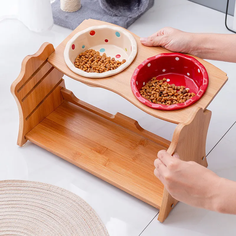 Керамическая поднятая приподнятая кошачья миска с деревянной подставкой без разливого кормочной кормления домашних животных.