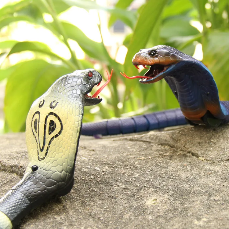 Novel RC Snake Naja Cobra Viper Remote Control Robot Animal Toy med USB -kabel Rolig skrämmande jul barn gåva 2012083391759