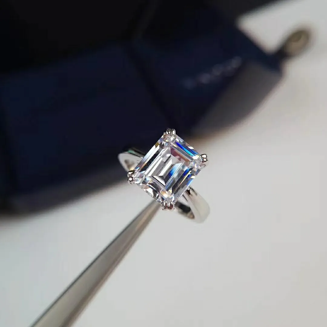 Anel de banda punk de prata s925 com diamante de tamanho 3 kar em formato de retângulo para mulheres, joias de casamento, presente ps70562481