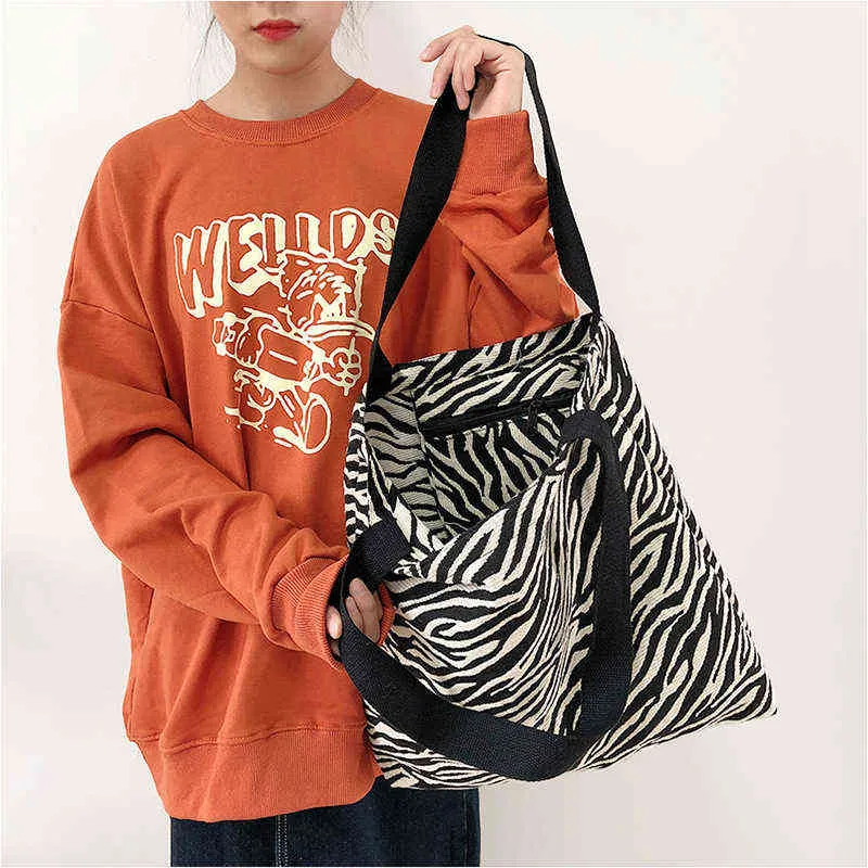 Shopping s Hot Sell New Zebra Pattern Casual Tote Large-capacity Canvas For Women Shoulder Ladies Shopper Bag Bolsa Mujer 220310