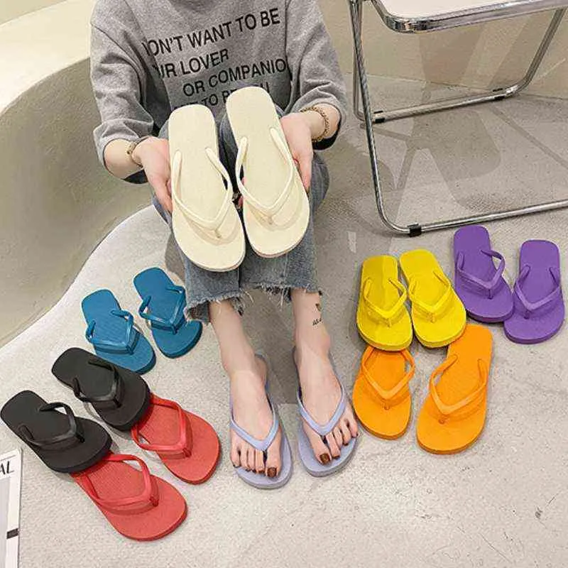 Kvinnor Candy Color Tofflor Flip Flop Sommar Koreansk Fashion Casual Bekväma Par Enkel Flip Flops Beach Icke-Slip Tofflor Y220214