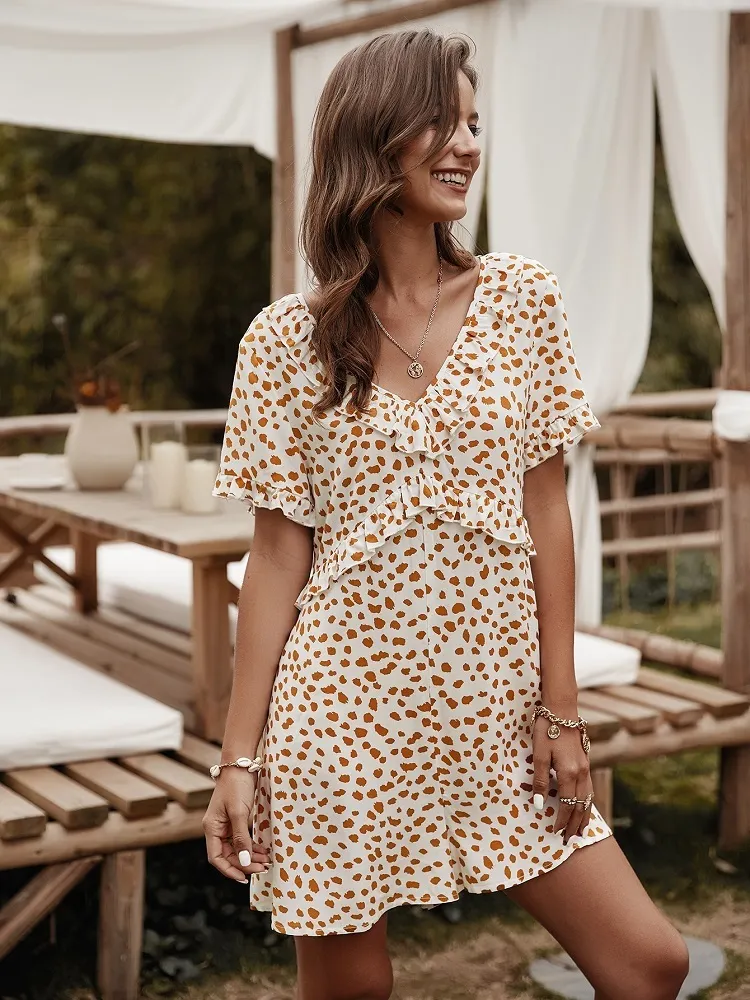 2020 neue Rüschen Sommer Kurze Overall Frauen Boho Elegante Schmetterling Sleeve V-ausschnitt Polka Dot Print Strand Overall ropa mujer t200704