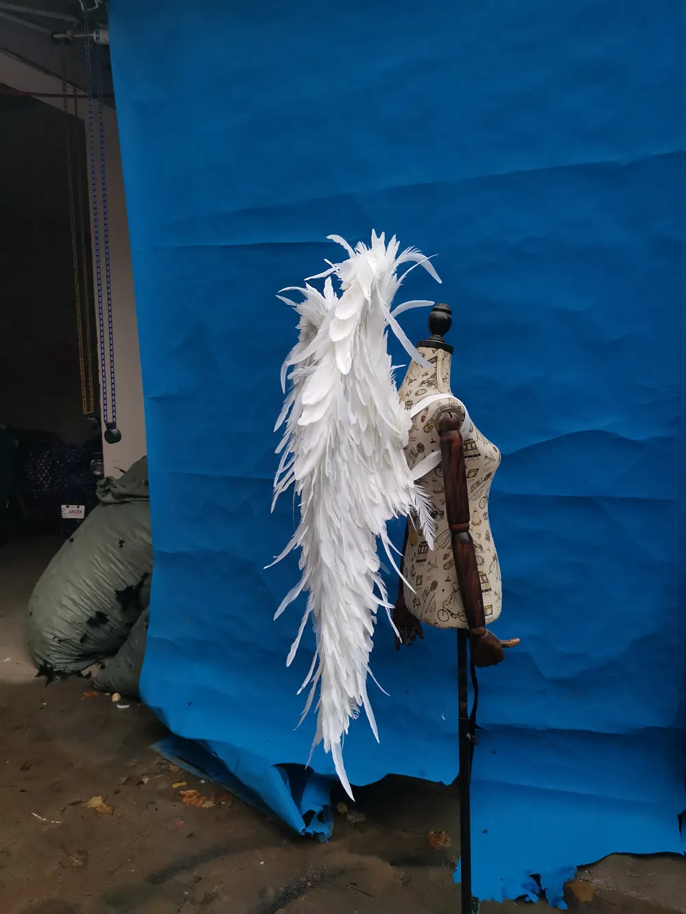الذكرى السنوية Pographary Props Props Lady Props Props Bindable White Feather Angel Wing Wing Women Roof Exploy299o