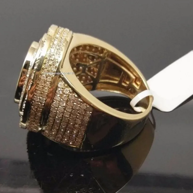 Nuevo anillo de diamantes chapado en oro para hombres Moda Anillos de negocios Hombres Anillos de compromiso Joyería de mano Whole279Z