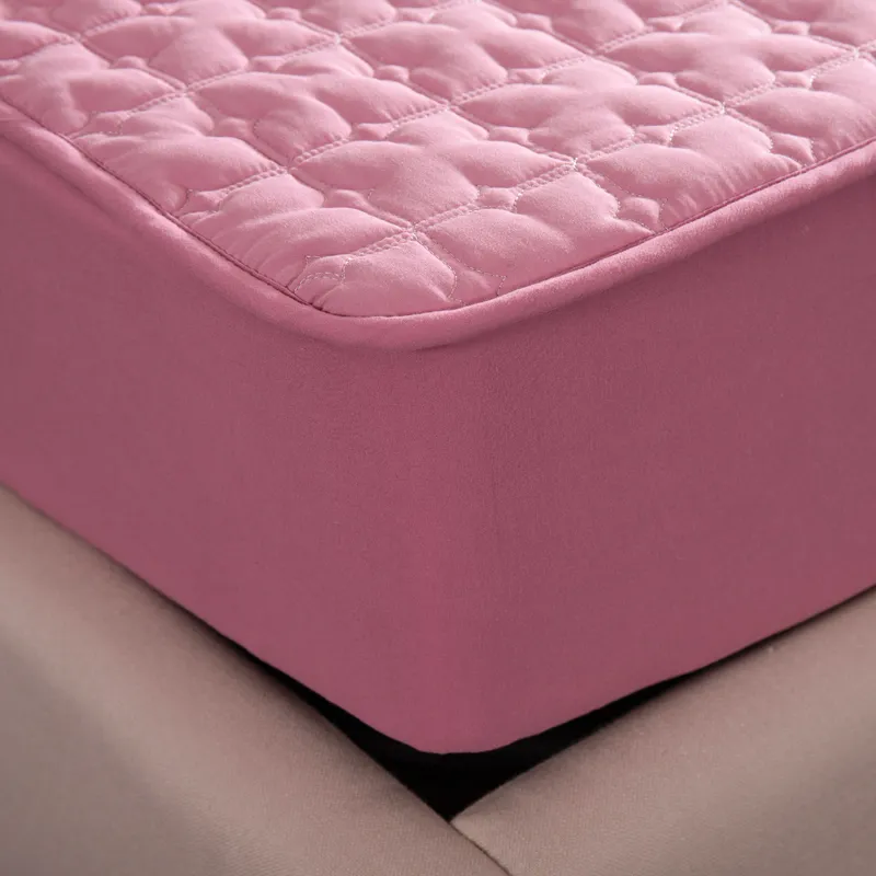 Zagęszcza pikowana okładka materaca król królowa pikowane łóżko wyposażone w łóżko antybakteryjne materace Topper Pink łóżko Protektor 20234M
