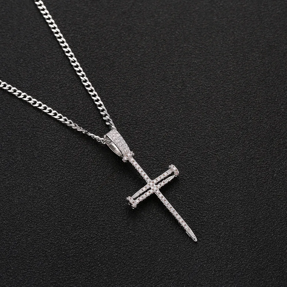 Micro pavé glacé Zircon cubique clou croix pendentif collier bijoux avec chaîne cubaine ou chaîne de corde 289v