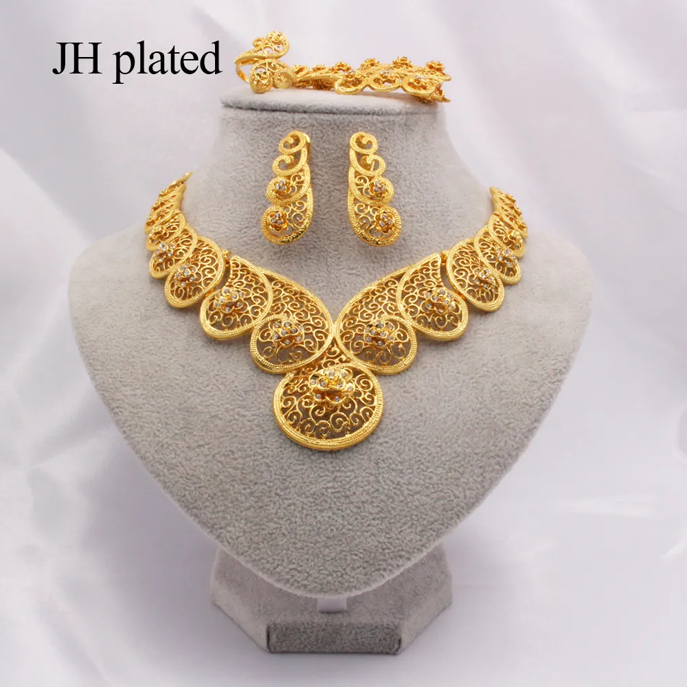 Dubai Gold Color Smyckesuppsättningar för kvinnor Africa Etiopiska bröllopsgåvor Halsbandörhängen Ringarmband Party Jewelery 201224