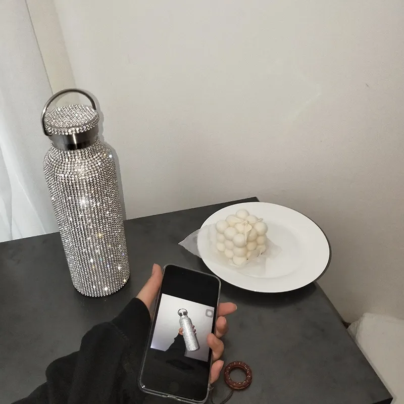 Sparkling av high-end isolerad flaska bling rhinestone rostfritt stål termisk flaska diamant termo silver vatten flaska med lock 20258n