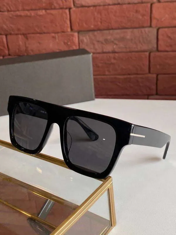 Shiny Black Grey Shaded Sunglasses for Men 0847 Rectangle Square Frame Fashion Sun glasses occhiali da sole with box233c