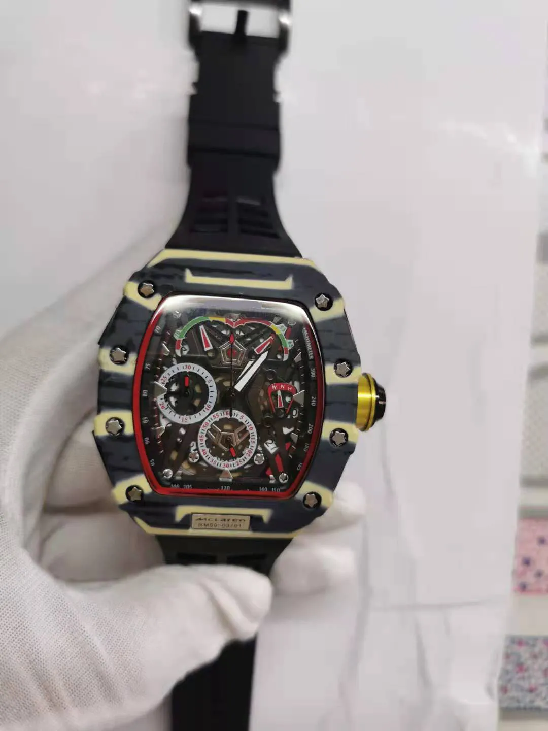 2021 orologio al quarzo gel di silice da uomo di lusso orologi sportivi da uomo orologio da uomo di design orologio da donna di alta qualità295A