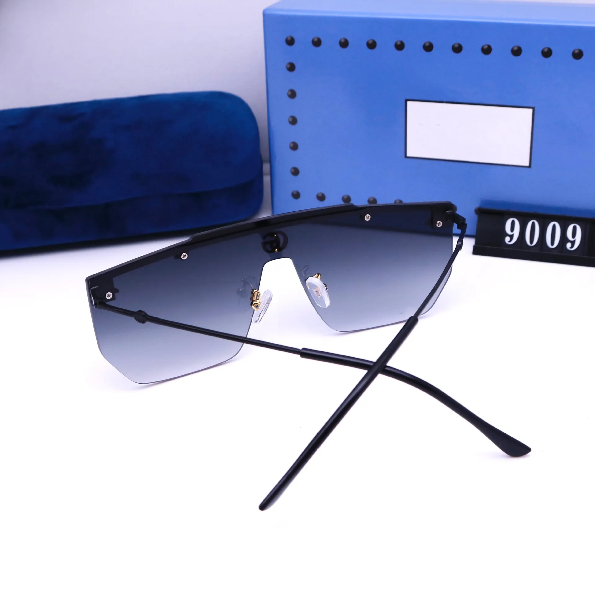 Europe and America 2022 new luxury sunglasses men and women street sunglasses travel fashion glasses0243u