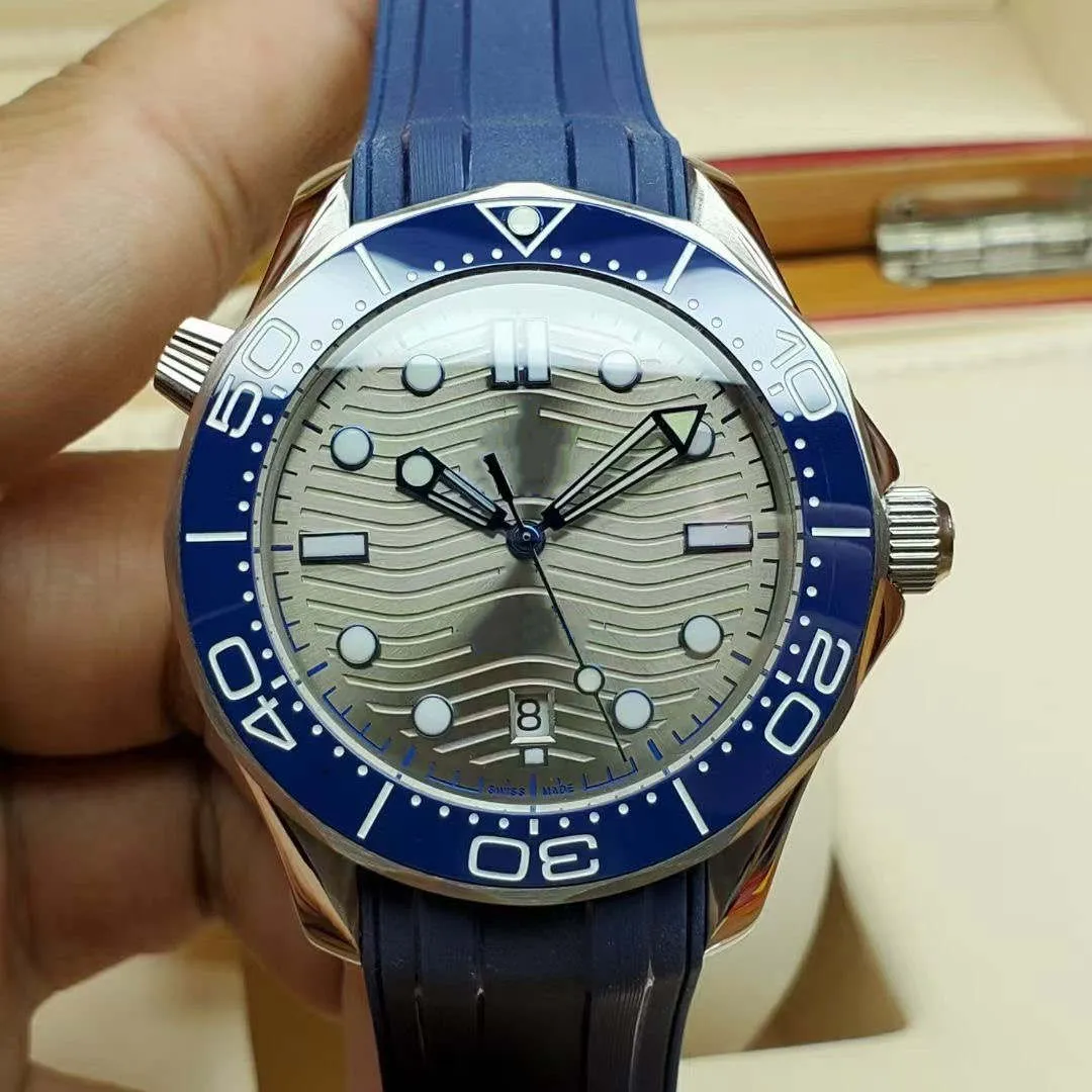 Herrklockor Ceramics Circle Mouth Luxury Professional 300m Vattenbeständig blå Dial Sapphire Automatisk Watch251J