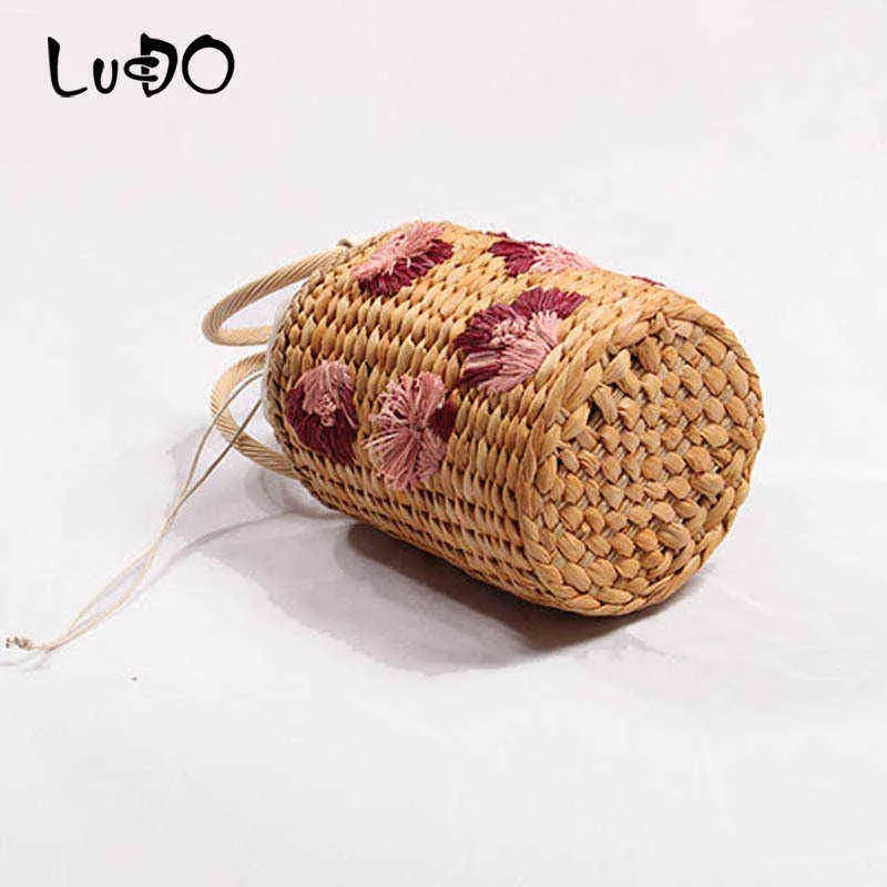 Shopping Bags New straw woven bag three-dimensional flower hand-held lovely bucket hand holiday women's Beach hands ladies 220301