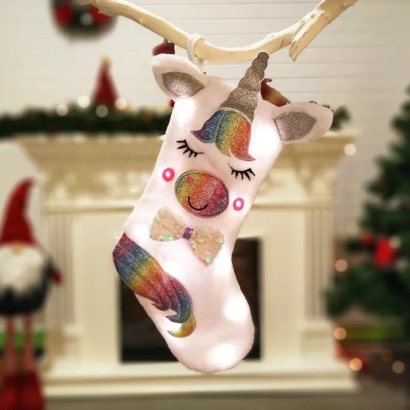 Unicorn Christmas Stocking with LED Light Cartoon Unicorn Sequin Strumpor för juldekoration Gift Candy Bag