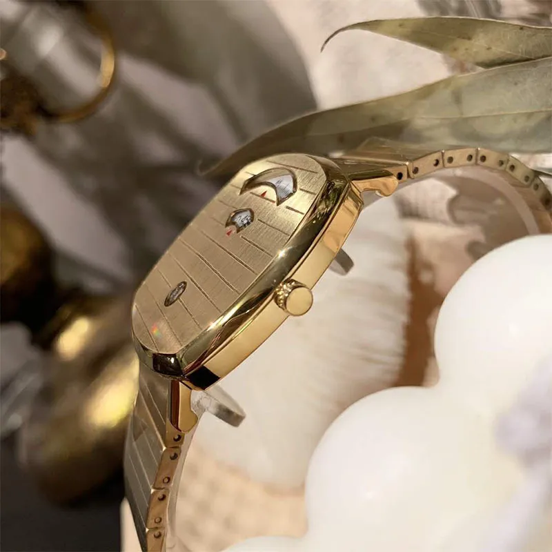 Moda di alta qualità 38mm unisex donna orologio da uomo movimento al quarzo orologi da polso in oro acciaio inossidabile Montre DE Luxe Box orologi2712