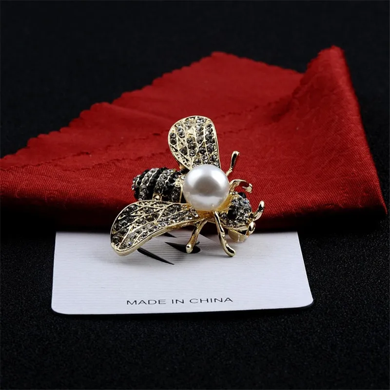 Clear Crystal Pearl Bee Brooches for Women Unisex Insect Brooch Pins Cute Small Badges Fashion Dress Coat Accessories Jewelry