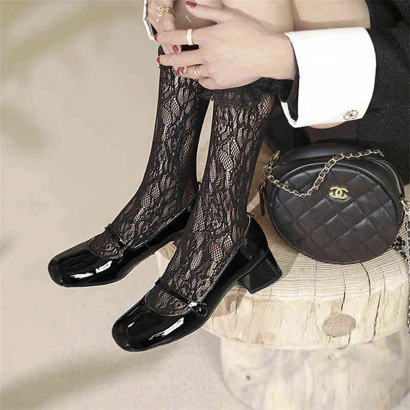 Sapatos de couro feminino elegante quadrado de salto espesso apontado marrom e preto primavera 2 9
