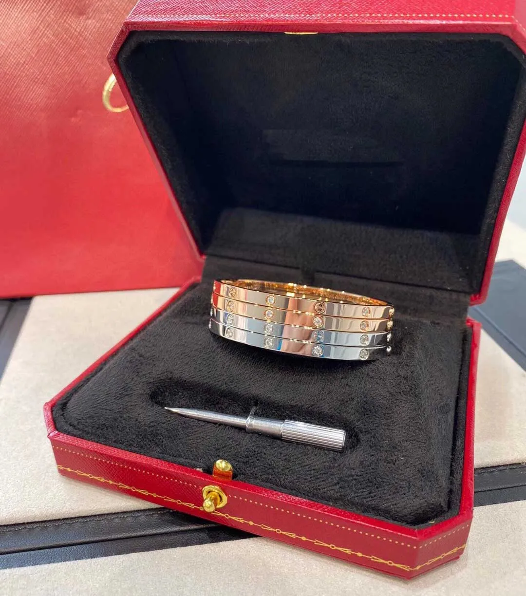 Bracelet étroit de qualité luxueuse sans changement de couleur avec diamant et diamant bracelet punk sans diamant pour les femmes de mariage jew266m