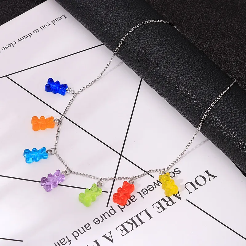Ręcznie robione 12 kolorów Śliczne kreskówkowe łańcuch niedźwiedzia Naszyjniki cukierki kolorowe wisior do womengirl codziennie biżuteria prezenty 2853836
