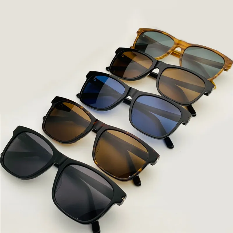 698 Nuevas gafas de sol para mujer, moda clásica, montura completa, lentes de protección UV, gafas de sol populares de estilo de verano, calidad superior, vienen Wit301C
