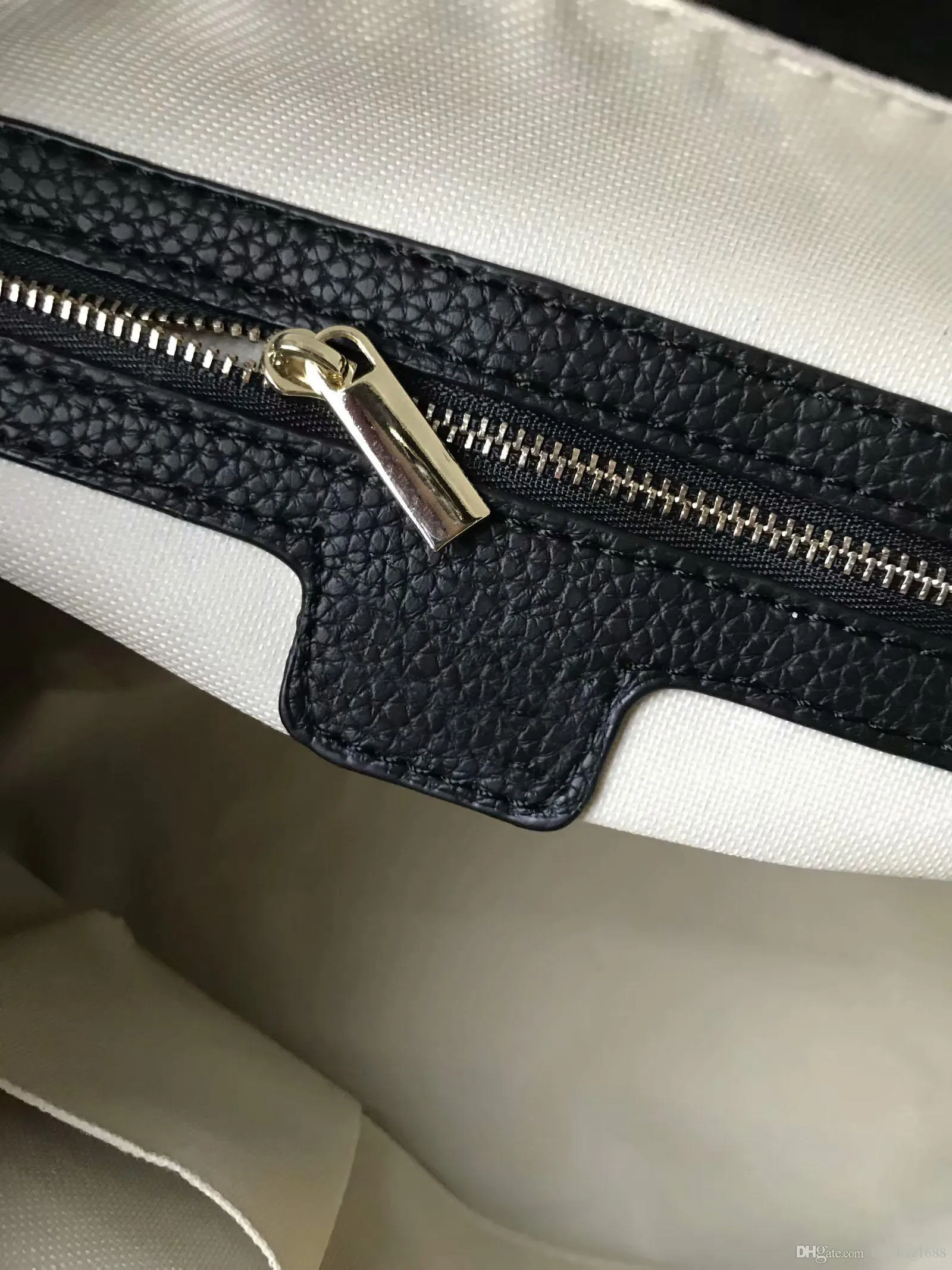 Sac à Bandoulière Femme Cuir 2020 Célèbre Glands Emboss Noir La Mode Va Avec Tout