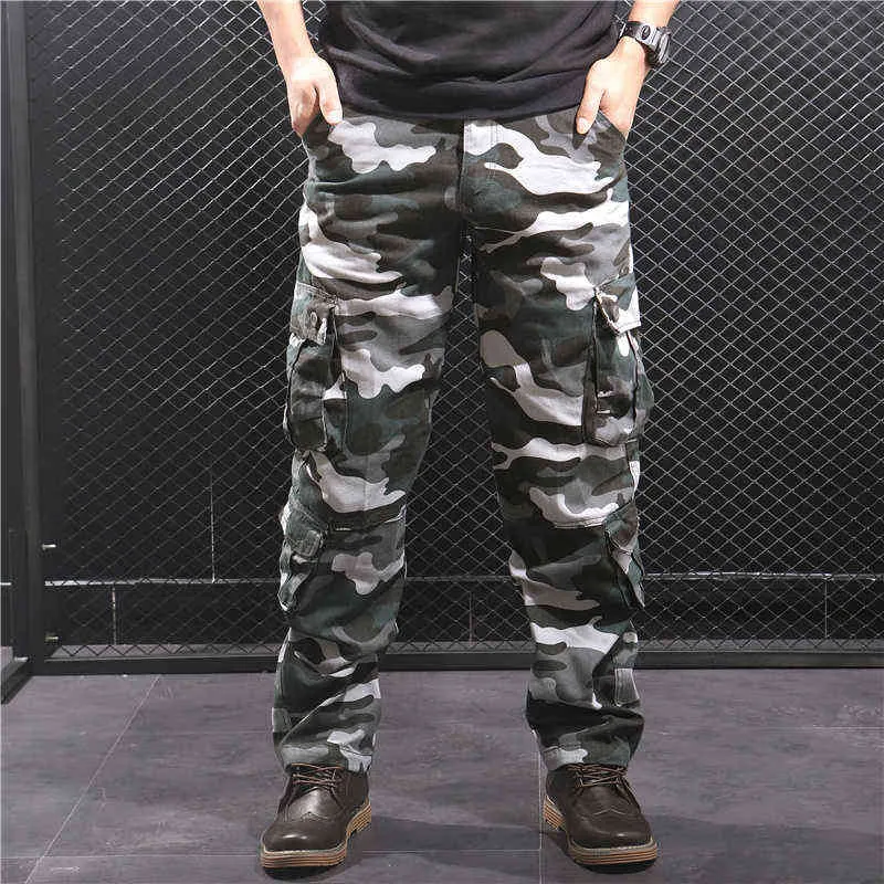 Męskie spodnie Camouflage Bawełniane Wojskowe Cargo Camo Spodnie Multi Pocket Hip Hop Joggers Streetwear Kombinezony Spodnie bojowe Armia 44 H1223