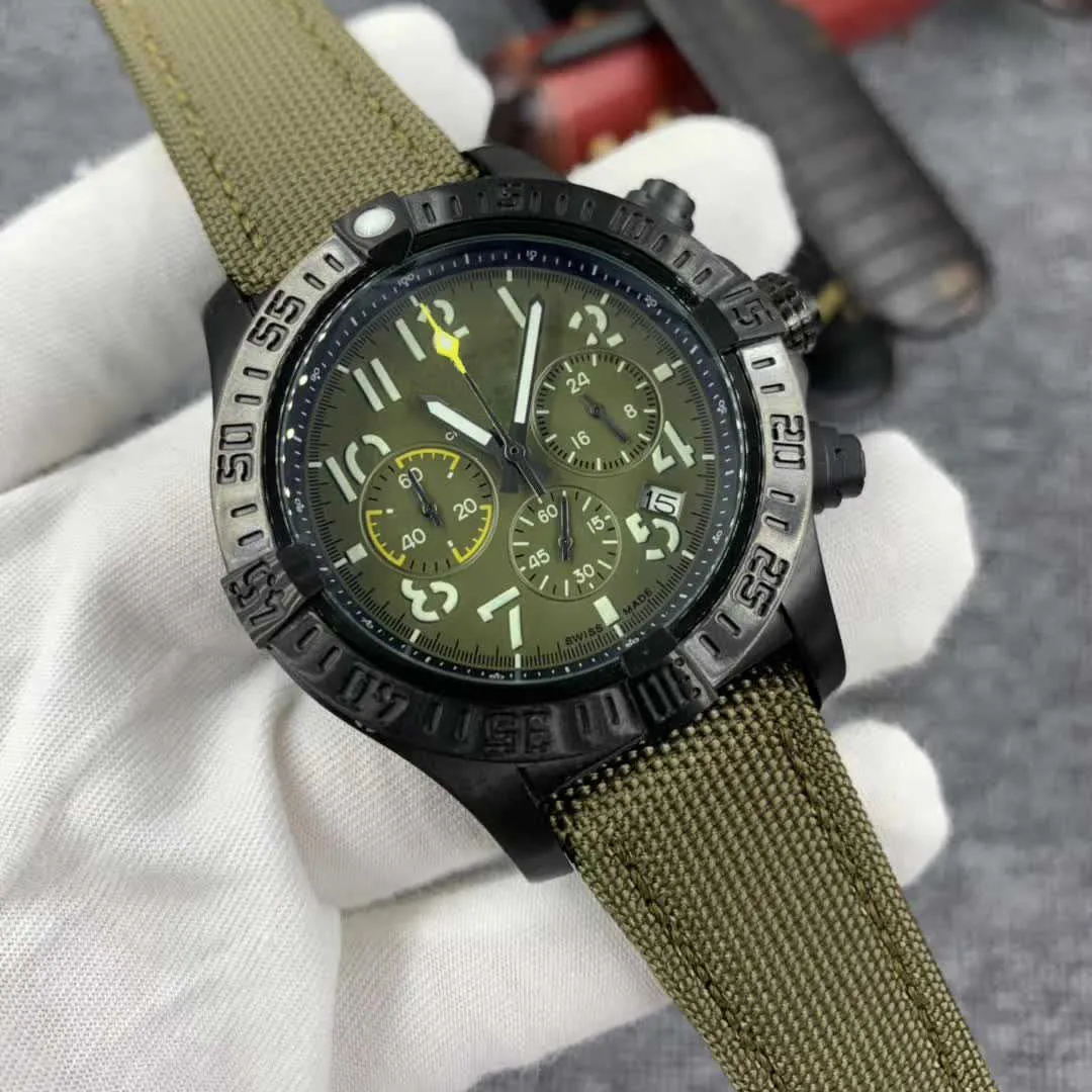 PVD ze stali nierdzewnej 316L zegarki Mężczyźni Avenger Quartz Chronograph 45 Nocna misja Zegarek zegarek stalowy zapięcie męskie Męskie ścieżki powietrzne WR214N