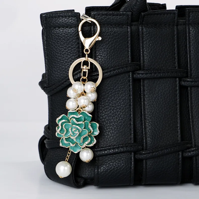 New trendy fashion ins luxury designer pretty camellia flower mutli pearls tassel bag charms keychains for women girls343z