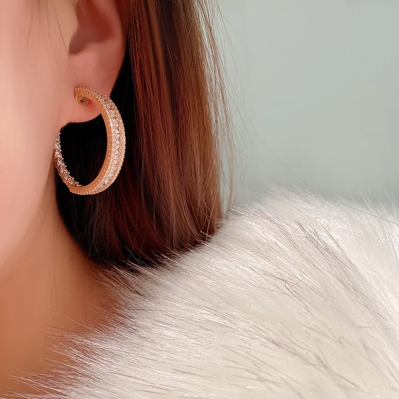 signer Womens Earrings Large Circle Stud Sier Needle Ear Ring Zirconia Diamond Lady Pearl Earring Elegant Fashion Girl Letter C Shape Earing