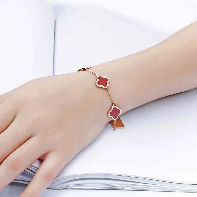 Корейский черный клеверный браслет с пятью цветами женский браслет из розового золота 18 карат студенческий простой модный браслет из титановой стали6503326