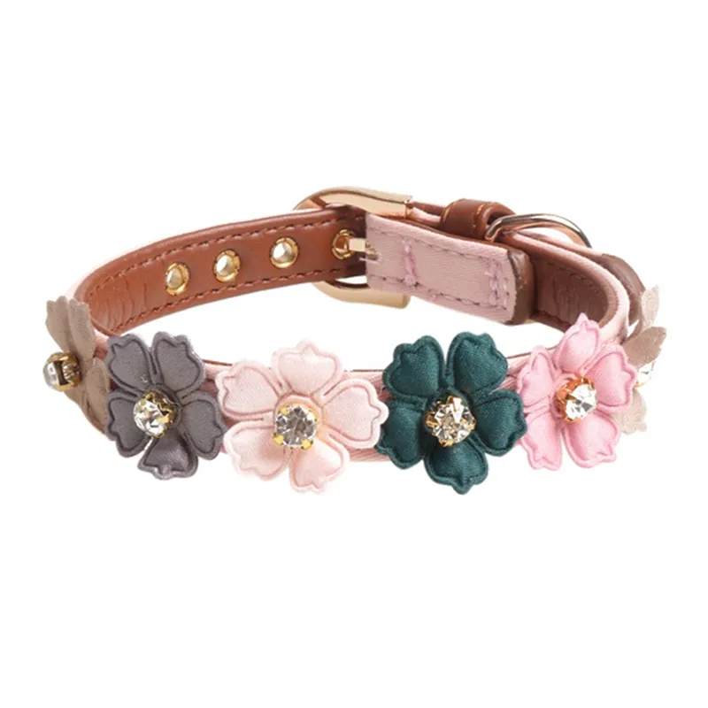 Dog Flower Collar Cute Shiny Diamonds Leather Dogs Necklaces Pet Adjustable Collars For Small Medium Dogs Chihuahua307P9950132