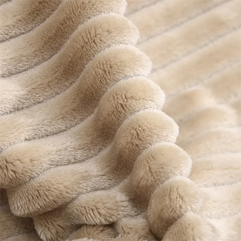 Sólido Listrado Lançamento Cobertor Flanela Fleece Super Cobertoras Superior Inverno Quente Fluffy Bed Linho Colchead para Sofá Decor LJ200819