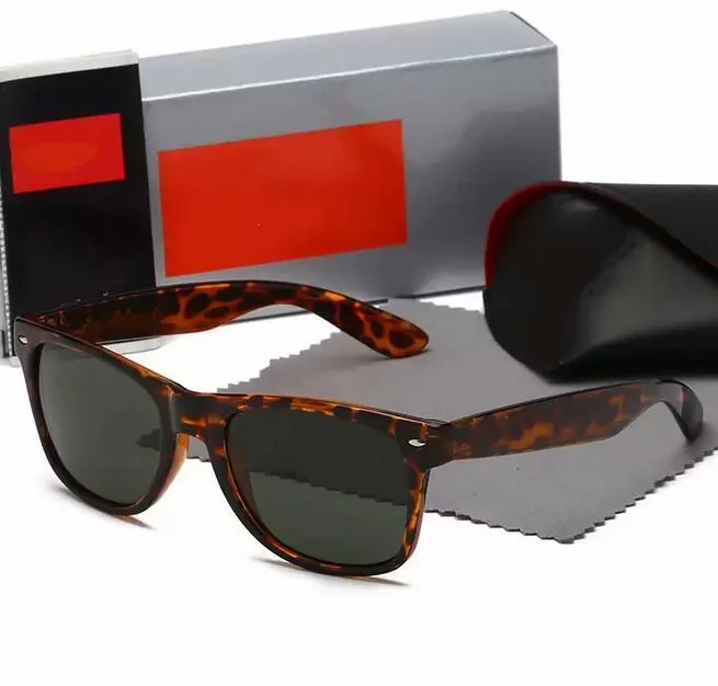 Óculos de sol inteiros designers para homens mulheres piloto de sol dos óculos de alta qualidade 2021 Moda clássica Acessórios oculares adumbrais Lunet246Y