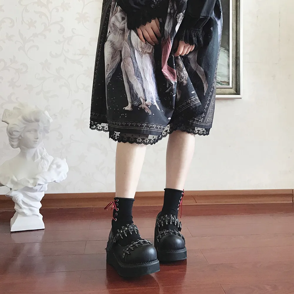 Rosetic Gothic Vintage Femelle Mince Fille Noire Warhead Rivet Boucle Unique Harajuku Rétro Femmes Chaussures Y200702