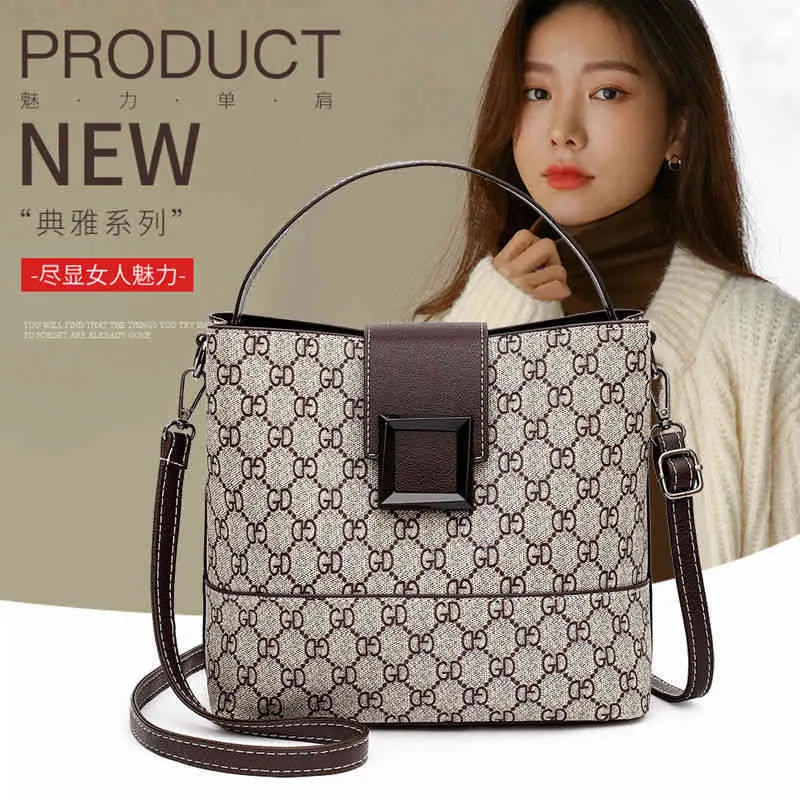 Сумочка кожаная женская корейская универсальная большая емкость ведро широкополосная сумка Single Messenger Handbag оптовая продажа с фабрики скидка 70%