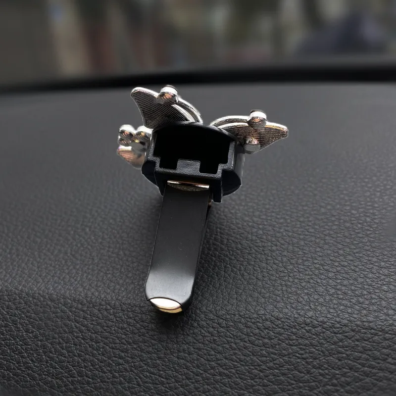 Bilparfymluft Freshener Butterfly Ornaments Car-Styling Luftkonditionering Outlet Clip Fragrance Auto Interior Tillbehör