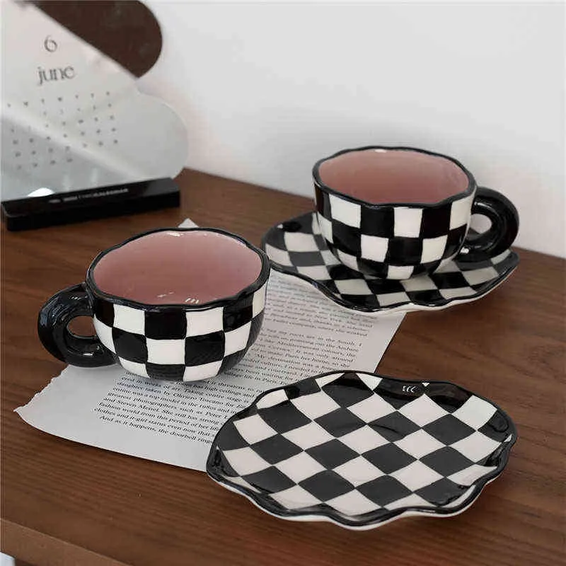 أكواب سيراميك مطلية باليد شخصية شطرنج صحن كوب القهوة المصنفة الأصلية لحليب الشاي. هدايا إبداعية تعامل
