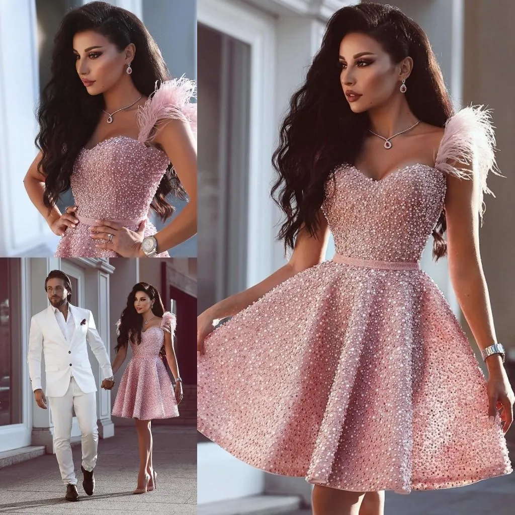 Eleganckie różowe krótkie sukienki koktajlowe suknia balowa suknia wieczorowa ukochana cekiny spaghetti koraliki mini homecoming bal maturalny wi2626