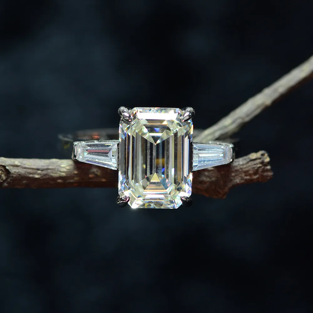 Wong Rain 925 Sterling Silver Emerald Cut Skapat Moissanite Ädelsten Bröllop Engagement Diamanter Ring Fine Smycken Partihandel Q1214
