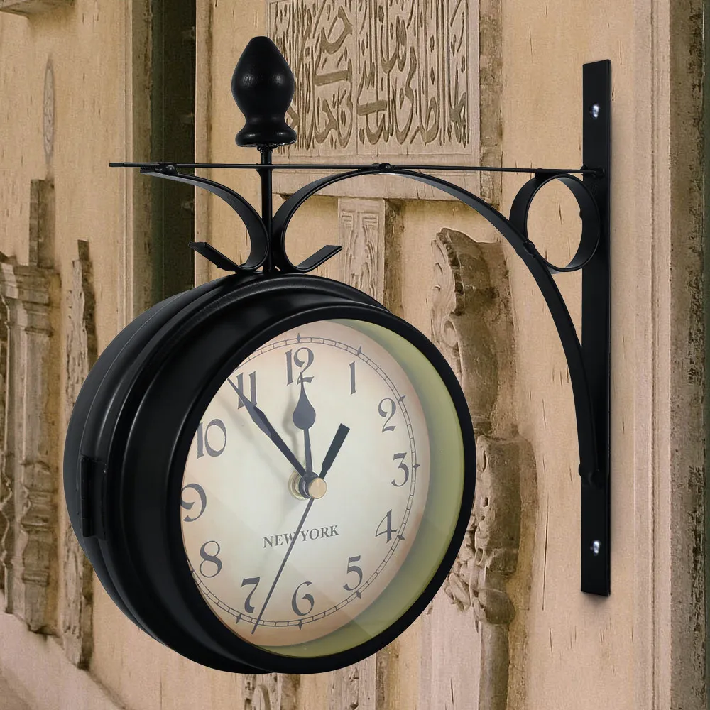 Outdoor Wall Clock Hanging Retro Double Sided Battery Powered Metal Mount Vintage Garden Coffee Bar Decoration Round Station LJ200827