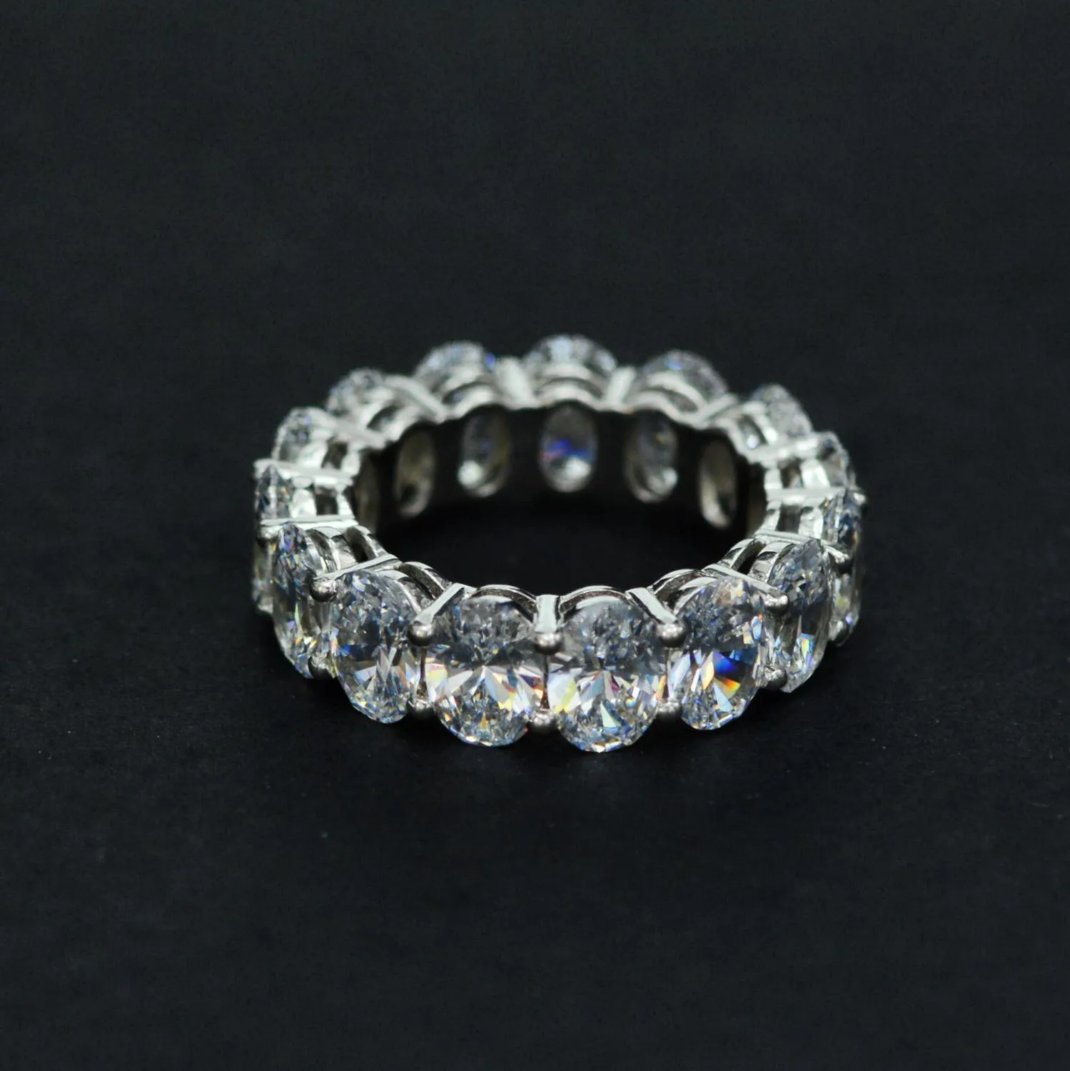 Eternity Oval Cut Moissanite 다이아몬드 반지 100% 원본 925 스털링 실버 약혼 웨딩 밴드 rings women 보석 선물 y250w