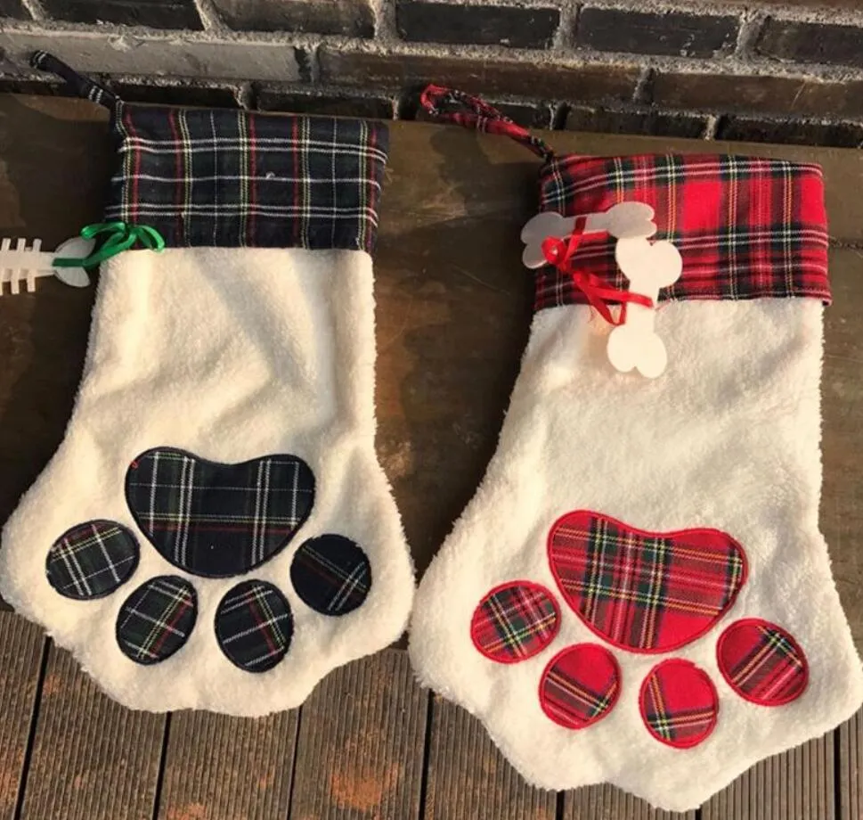 Christmas Stocking Monogrammed Pet Dog Cat Paw Gift Bag Plaid Xmas Stockings Christmas Tree Ornaments Party Decor 2 Styles stock584240387