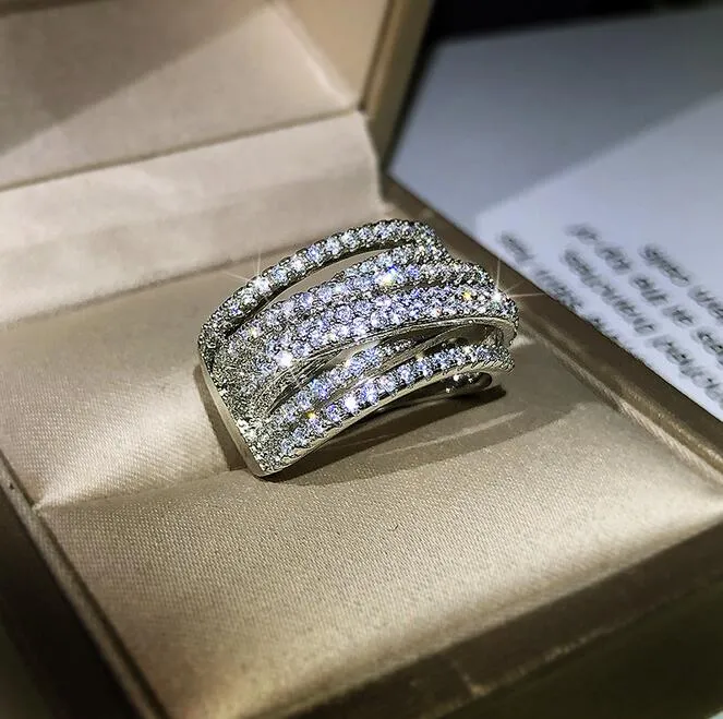 2020 Nieuwe Hot Sale Luxury Jewelry 925 Sterling Silver Pave White Sapphire CZ Diamond Gemstones Women Wedding Band Cross Ring For Lover G 244U